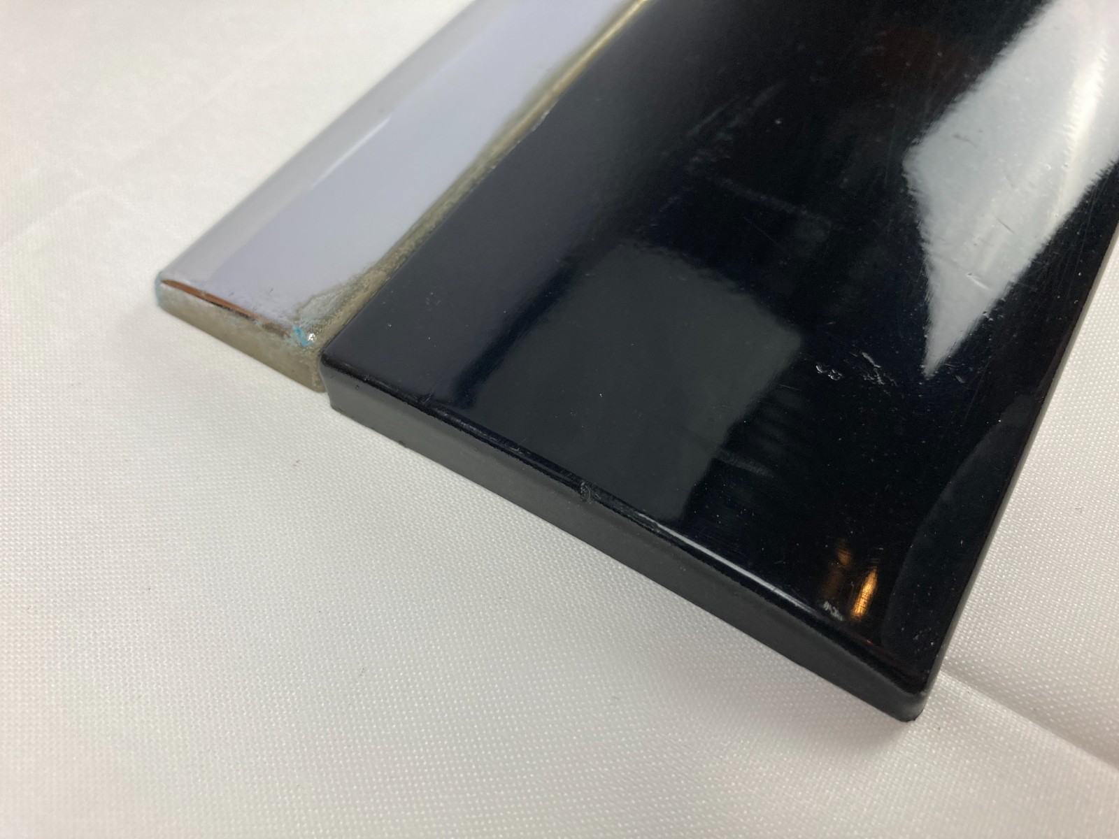 09-14 Suburban Yukon RH Passenger Side Front Door Exterior Molding Black Chrome