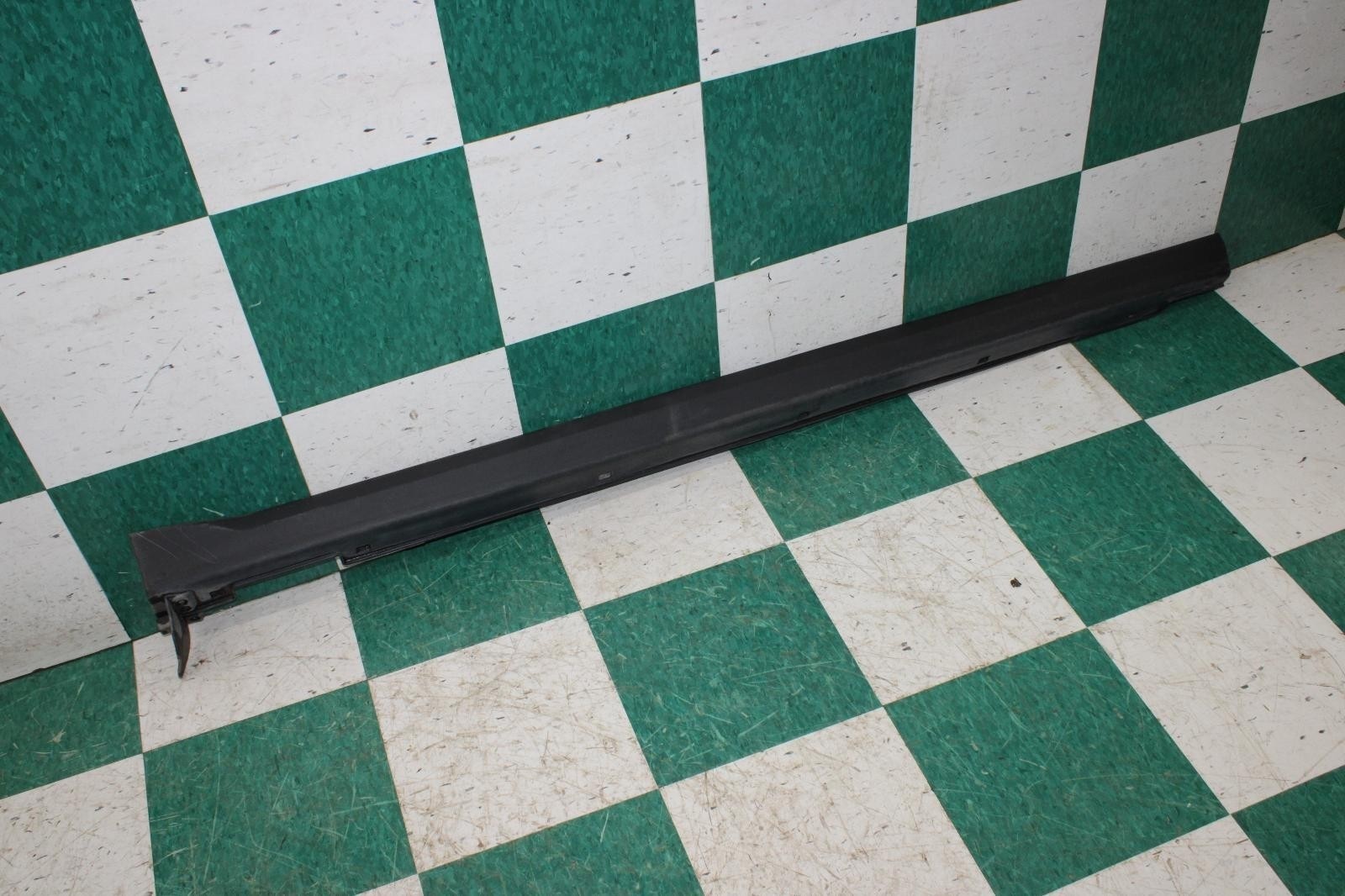 16-20 Sorento Black Passenger Right RH Side Skirt Rocker Molding Trim Unit OEM