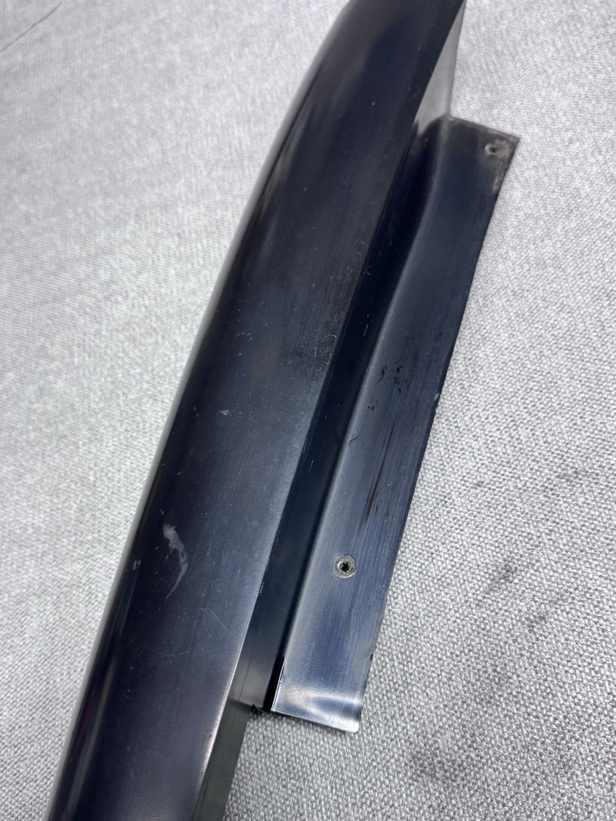 92-99 REAR D PILLAR CHEVROLET GMC SUBURBAN TAHOE YUKON TRIM MOLDING BARNDOOR OBS