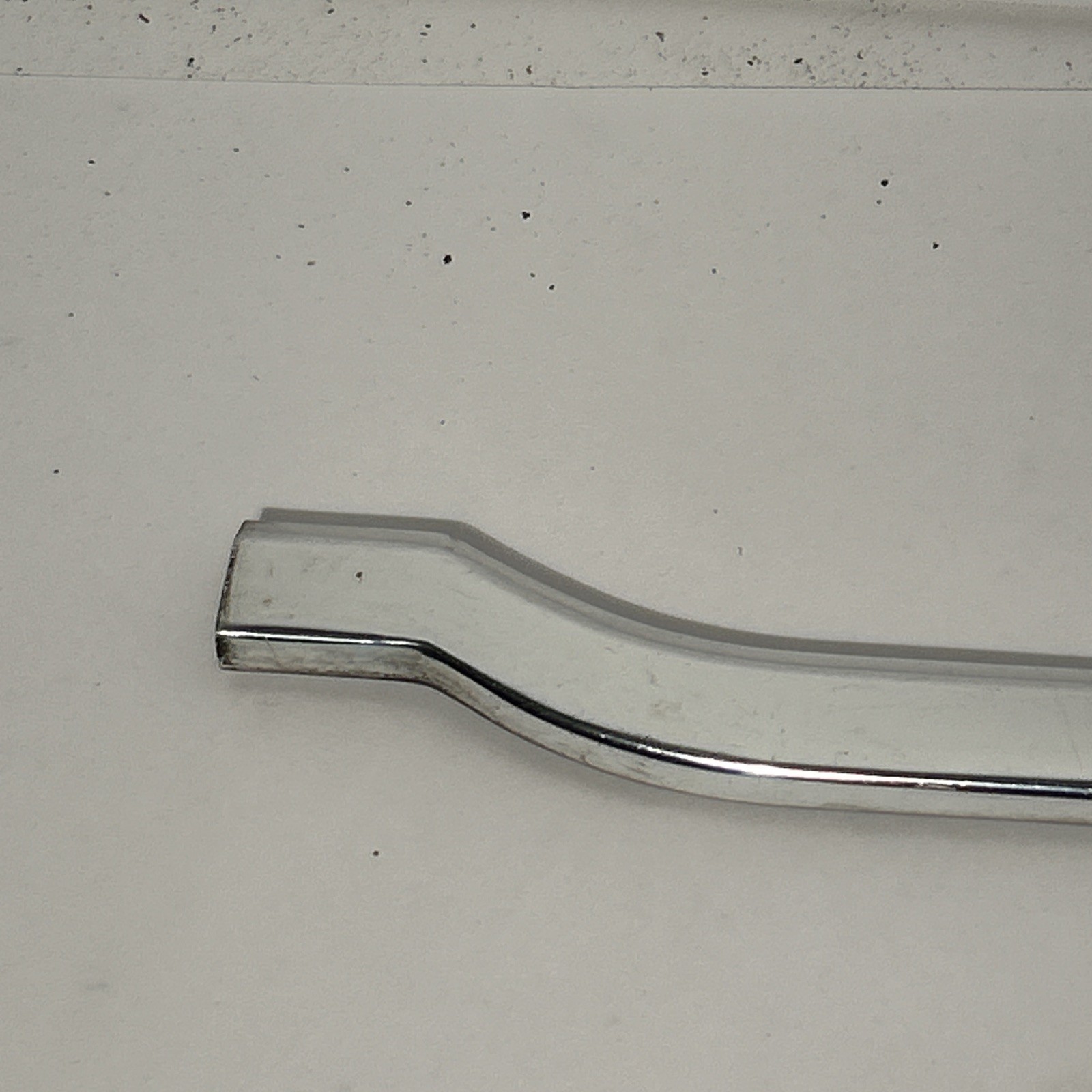 1968 Ford Thunderbird Trunk Lid Center only Chrome Trim Back Molding