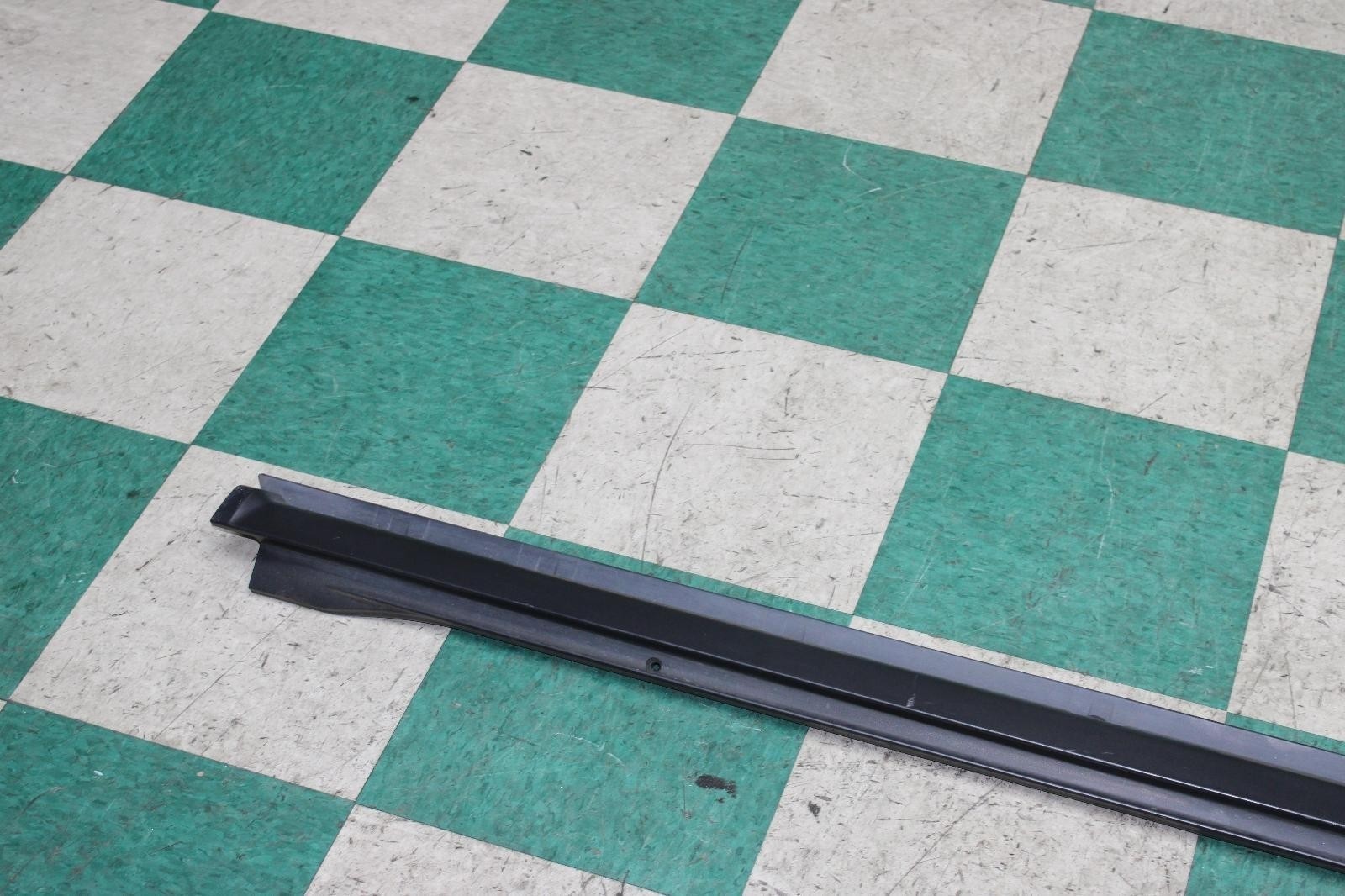 10-24 4 Runner Black Passenger Right RH Side Skirt Rocker Molding Unit OEM OE OE