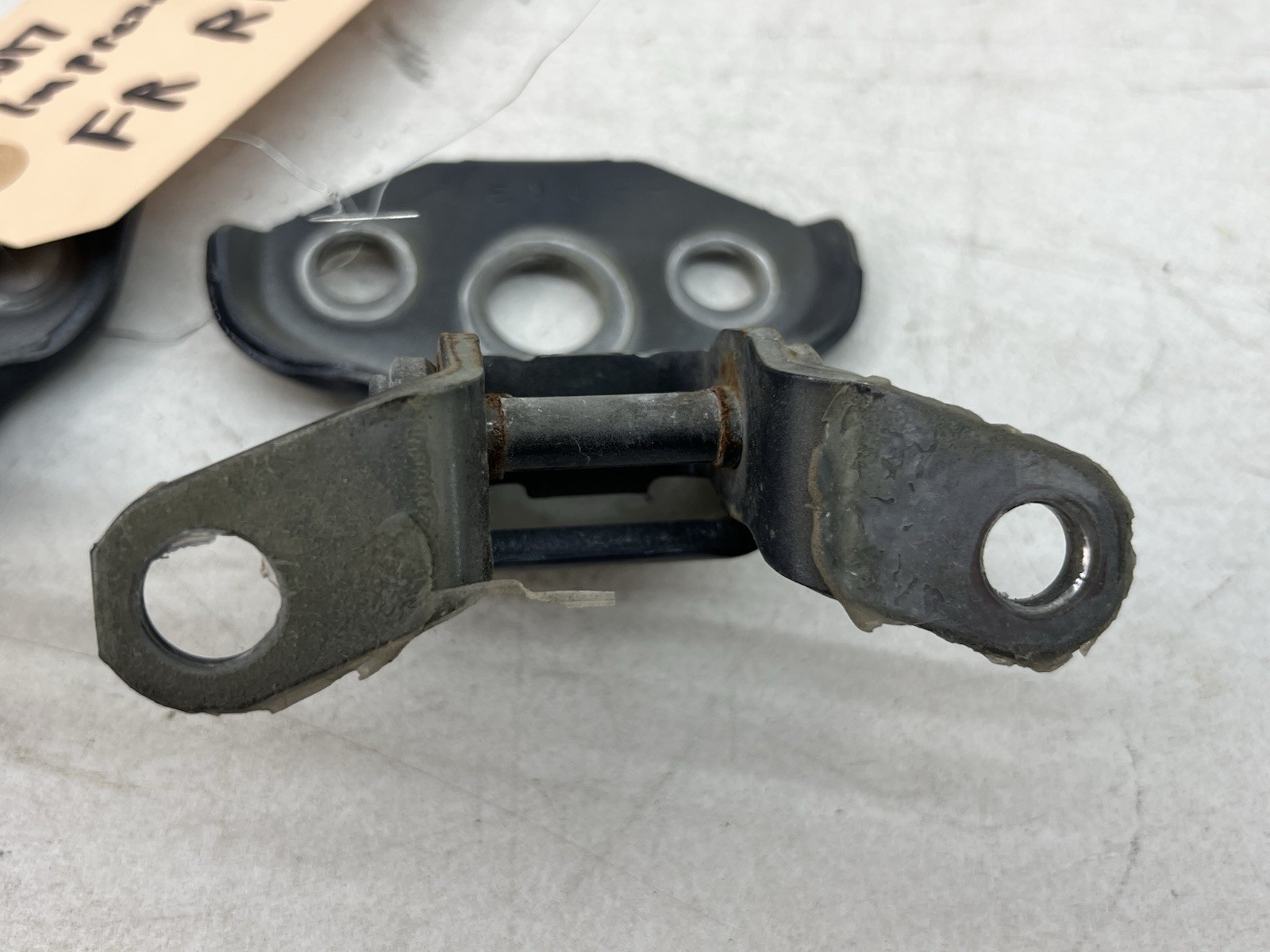2017-2021 SUBARU IMPREZA FRONT RIGHT RH PASSENGER SIDE DOOR HINGE SUPPORT SET