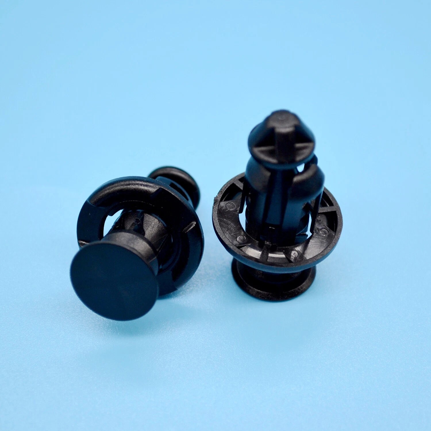 10X 13mm Hole Trim Mounting Retainers–For Toyota Highlander/Lexus Fast shipping