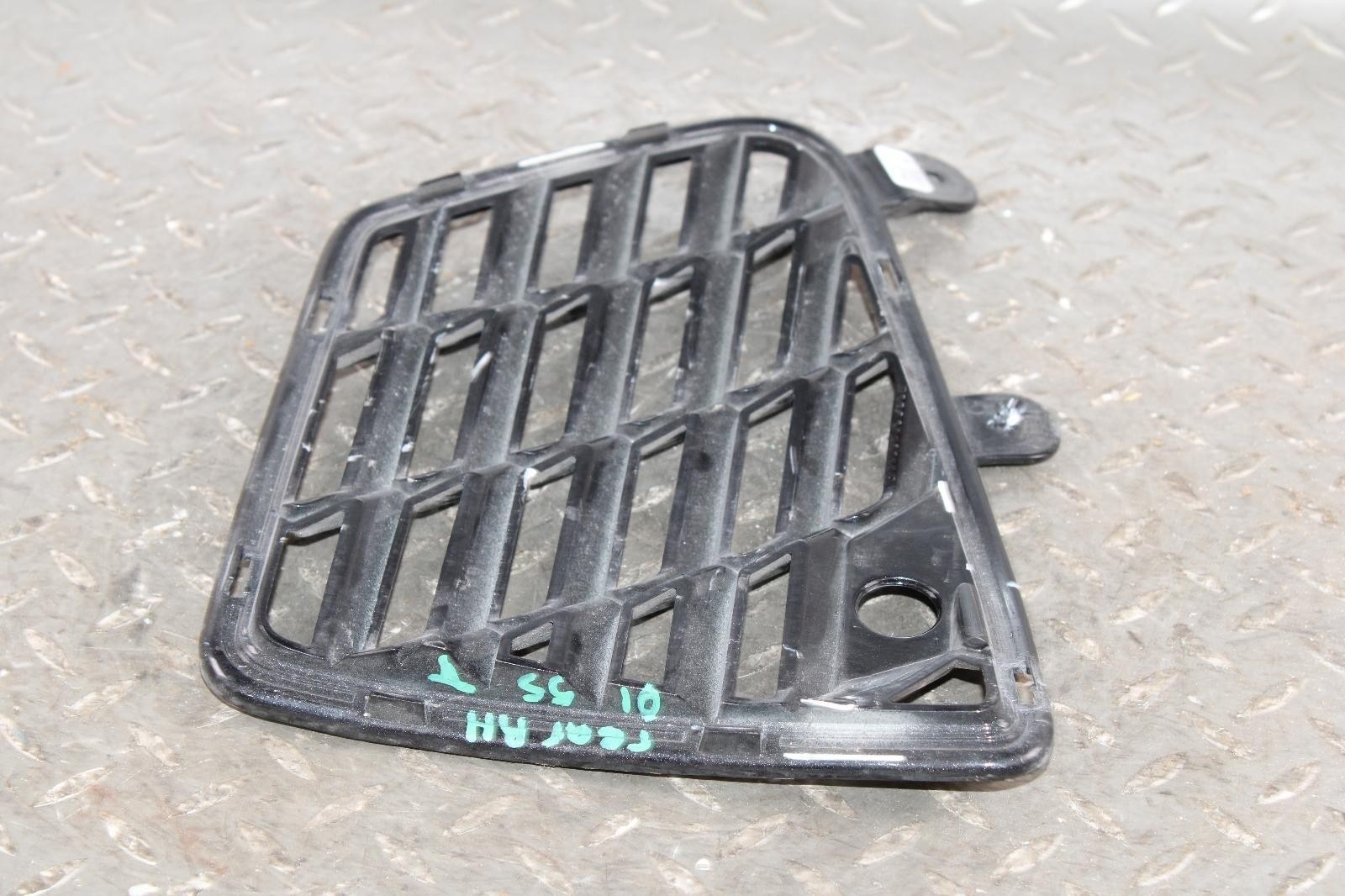 20-24 Corvette Black Rear Bumper Passenger Right RH Grill Panel OEM OE WTY