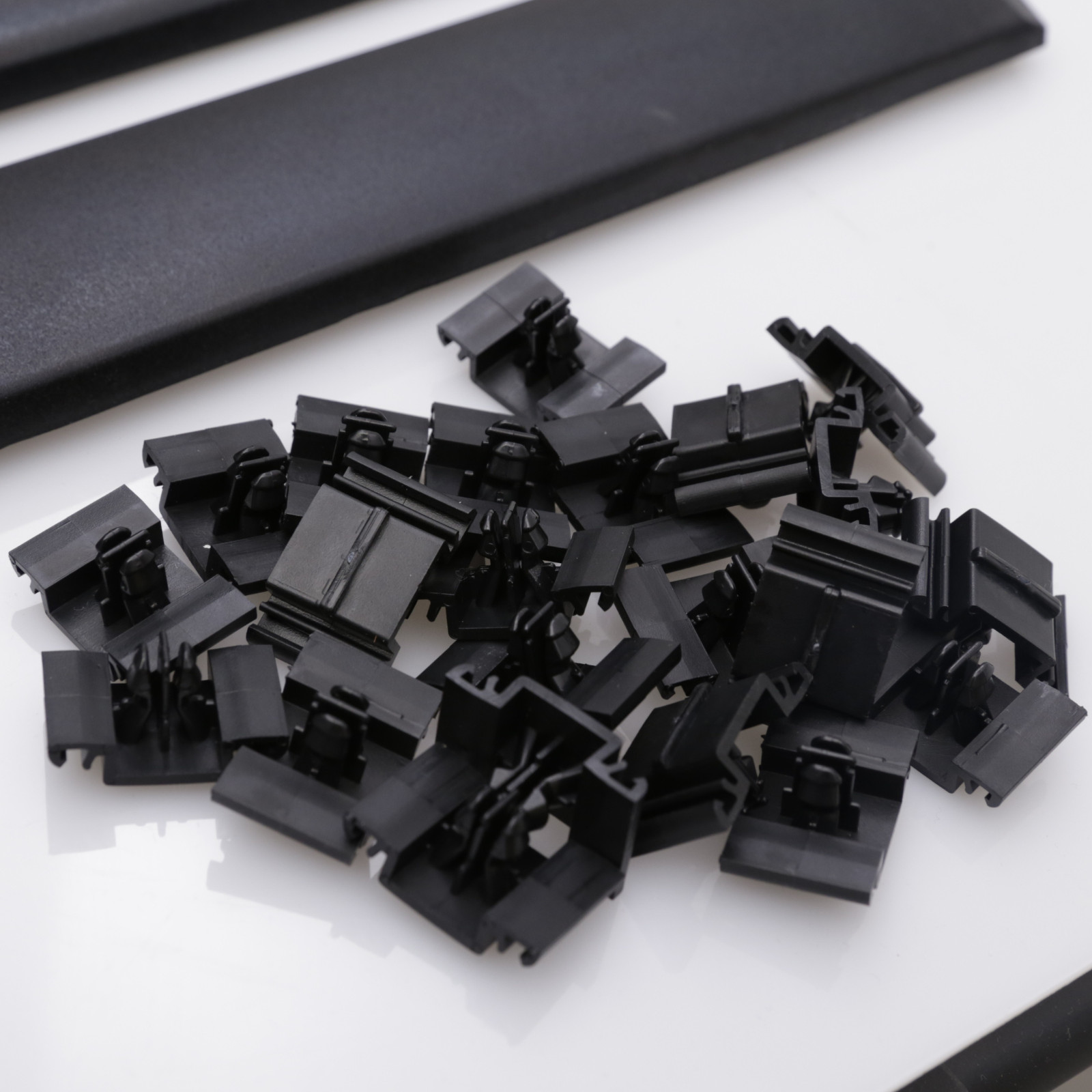 DOOR TRIMS SIDE MOULDING TRIM LEFT RIGHT CLIPS FOR BMW E36 CONVERTIBLE M3
