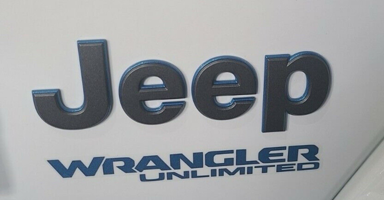 2028-25 Jeep JL Grey with Blue Emblem Fender/Grill