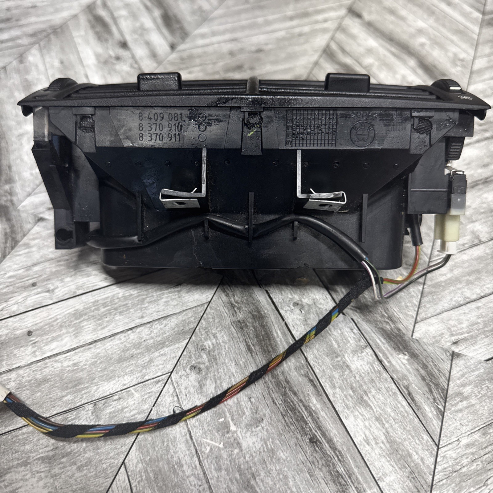 BMW X5 E53 Rear Center Console Rear Vent Grille Used OEM