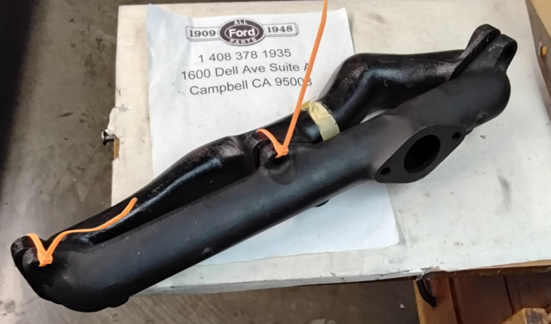 Original 1937 1941 Ford V8 Pair Of Exhaust Manifolds NEW ” NOS ” 78-9430 / 31
