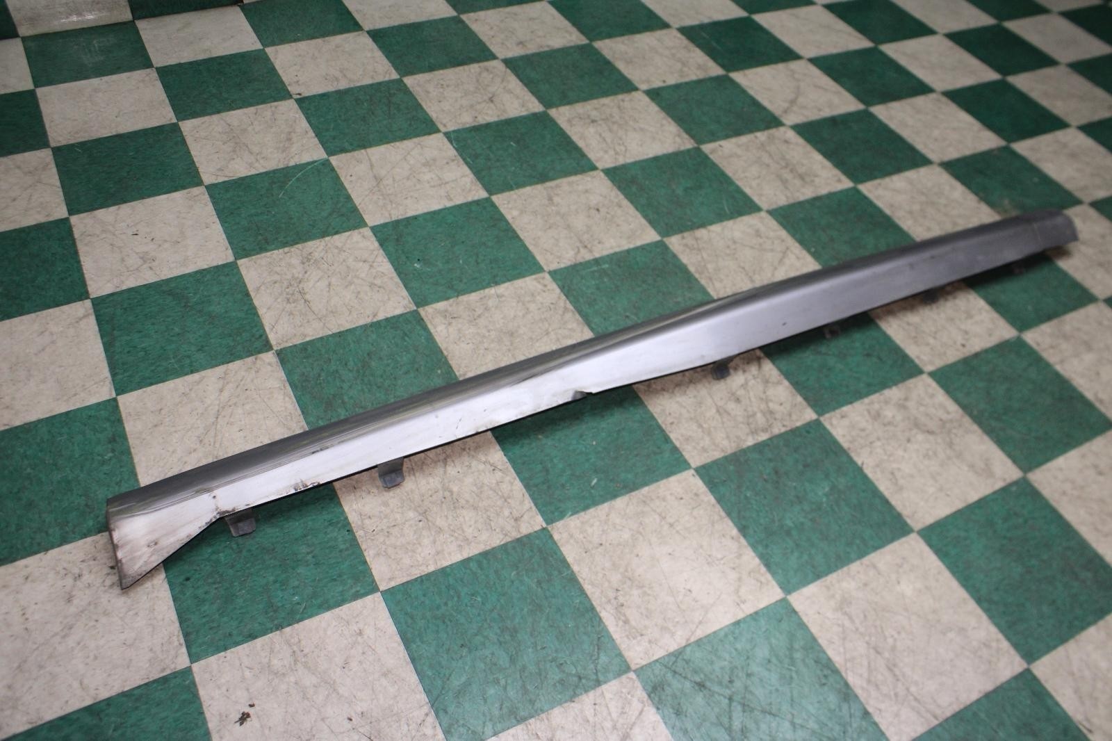 ⚠️DMG⚠️ 11-20 Caravan Silver Passenger Right RH Rocker Molding Side Skirt Panel