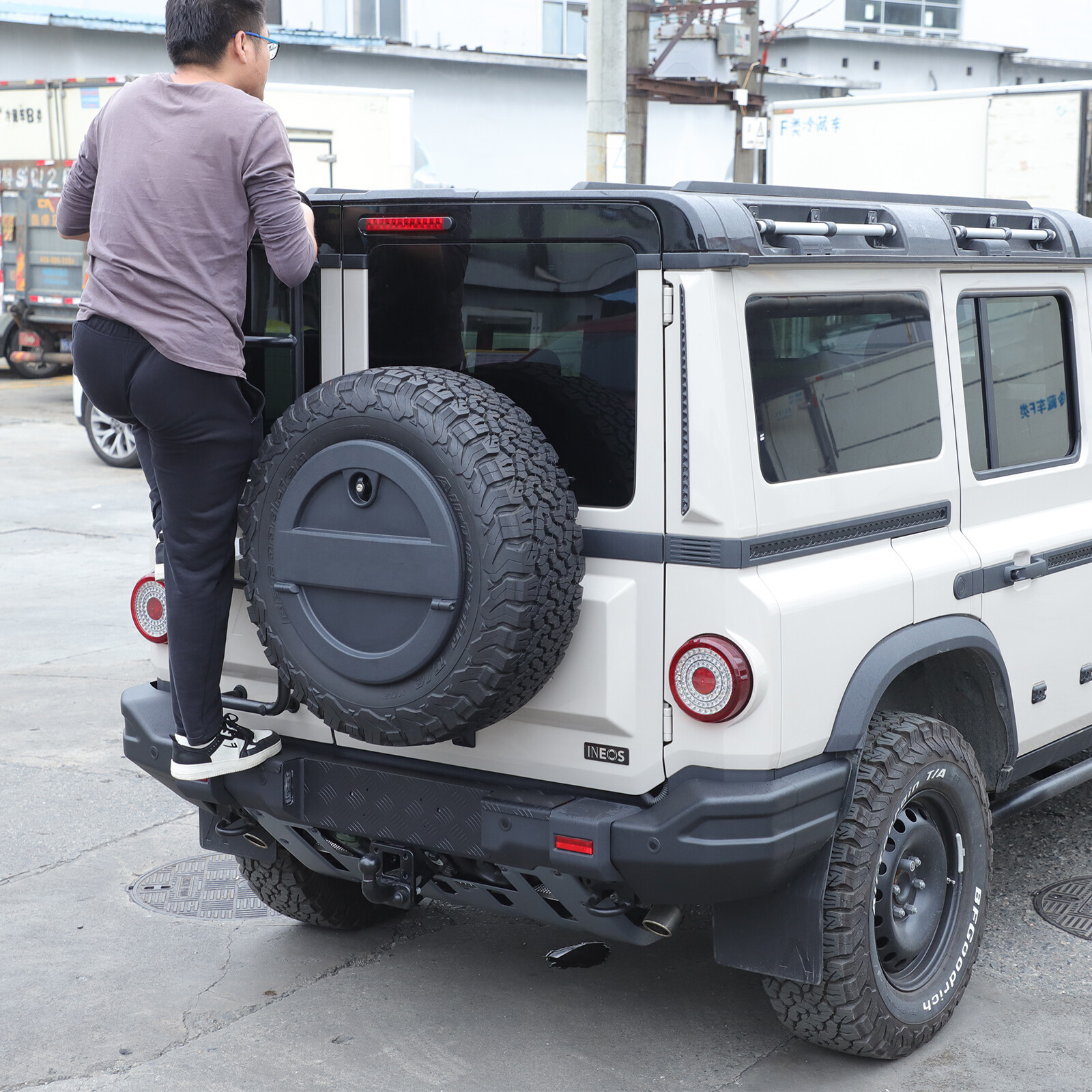 Aluminum Alloy Rear Bumper Step Guard Protector For Ineos Grenadier 2022-2025