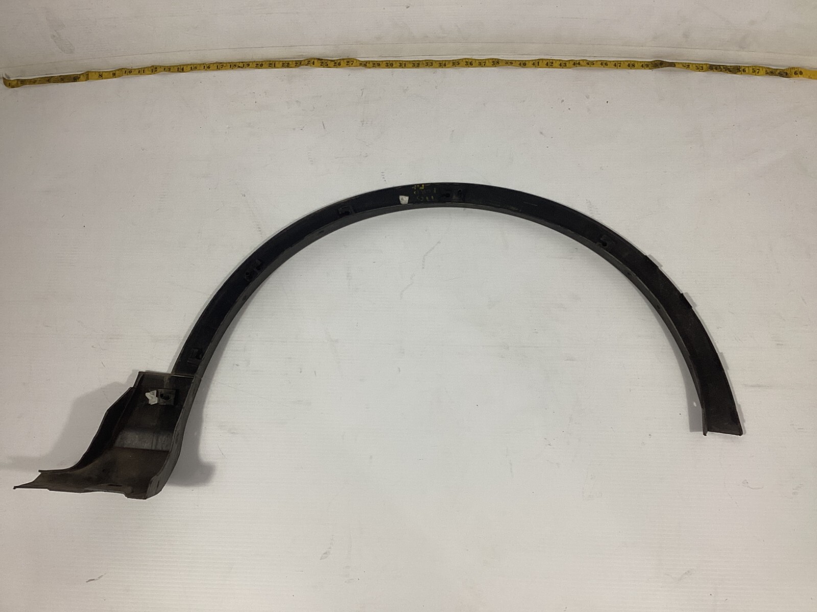 2013-2019 FORD ESCAPE FRONT LEFT SIDE FENDER FLARE WHEEL ARCH MOLDING TRIM OEM .