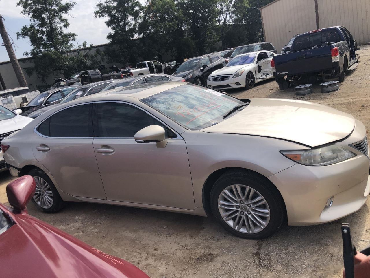 2013 2014 2015 LEXUS ES350 Silver Upper Grille w/o Pre-crash System 958082