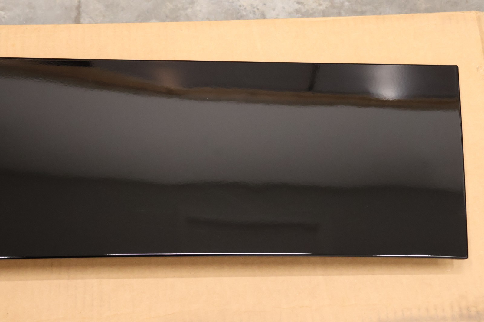 2022-2025 Rivian R1S OEM Rear Overhead Shark Fin Roof Antenna Applique Molding