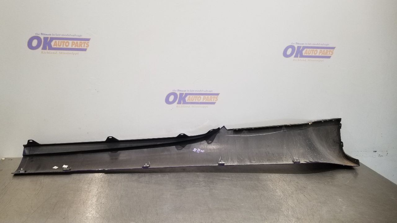 04 CHEVY SSR ROCKER PANEL MOULDING SIDE SKIRT RIGHT PASSENGER PURPLE
