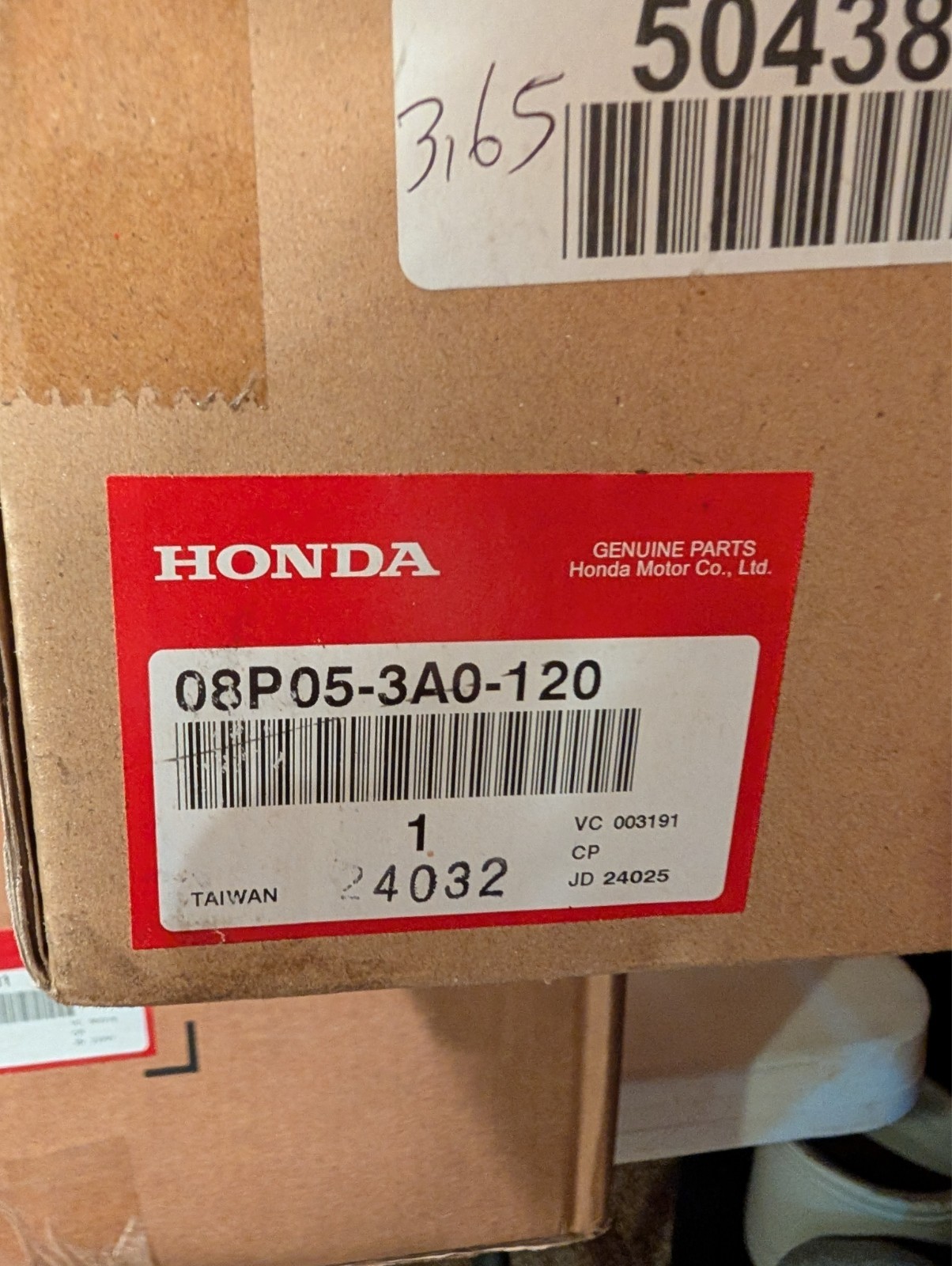 Genuine Honda Body Side Moldings – Lunar Silver Metallic – Honda (08P05-3A0-120)