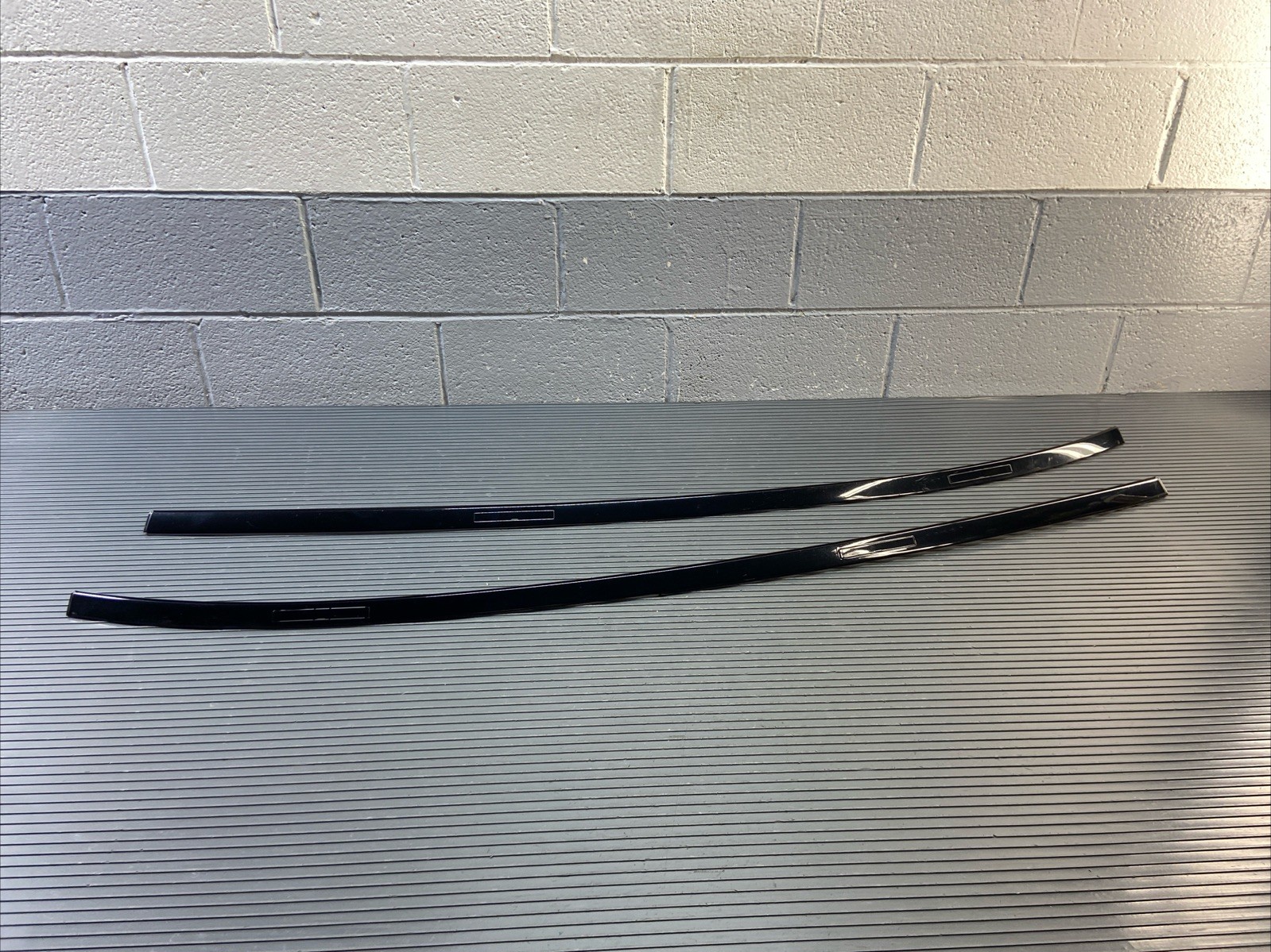 2020-2025 BMW M850i 840i G16 Left And Right Roof Molding Black OEM *NOTE*