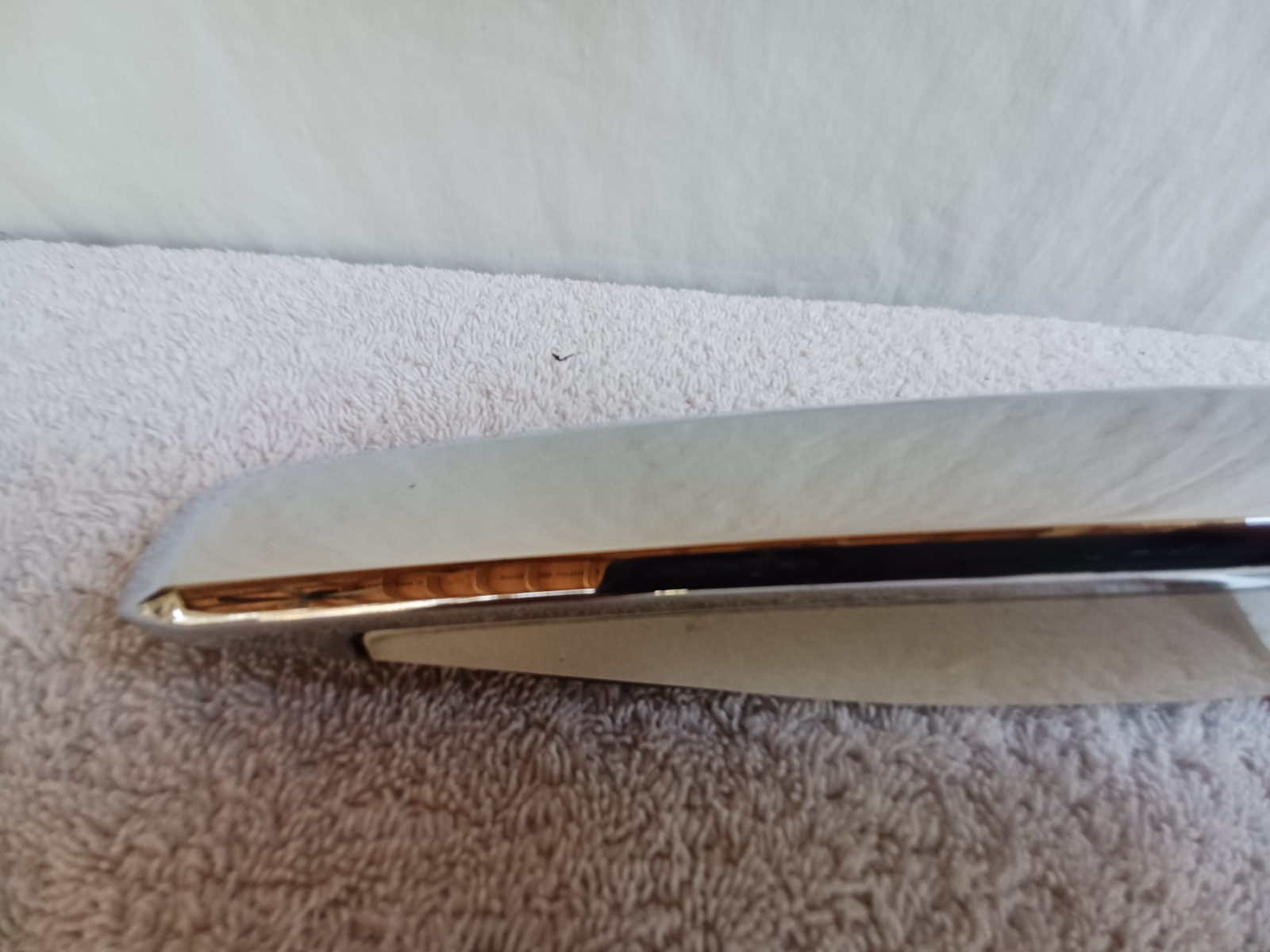 2005-2008 ACURA RL LICENSE GARNISH AND CHROME TRIM PEARL WHITE USED GOOD
