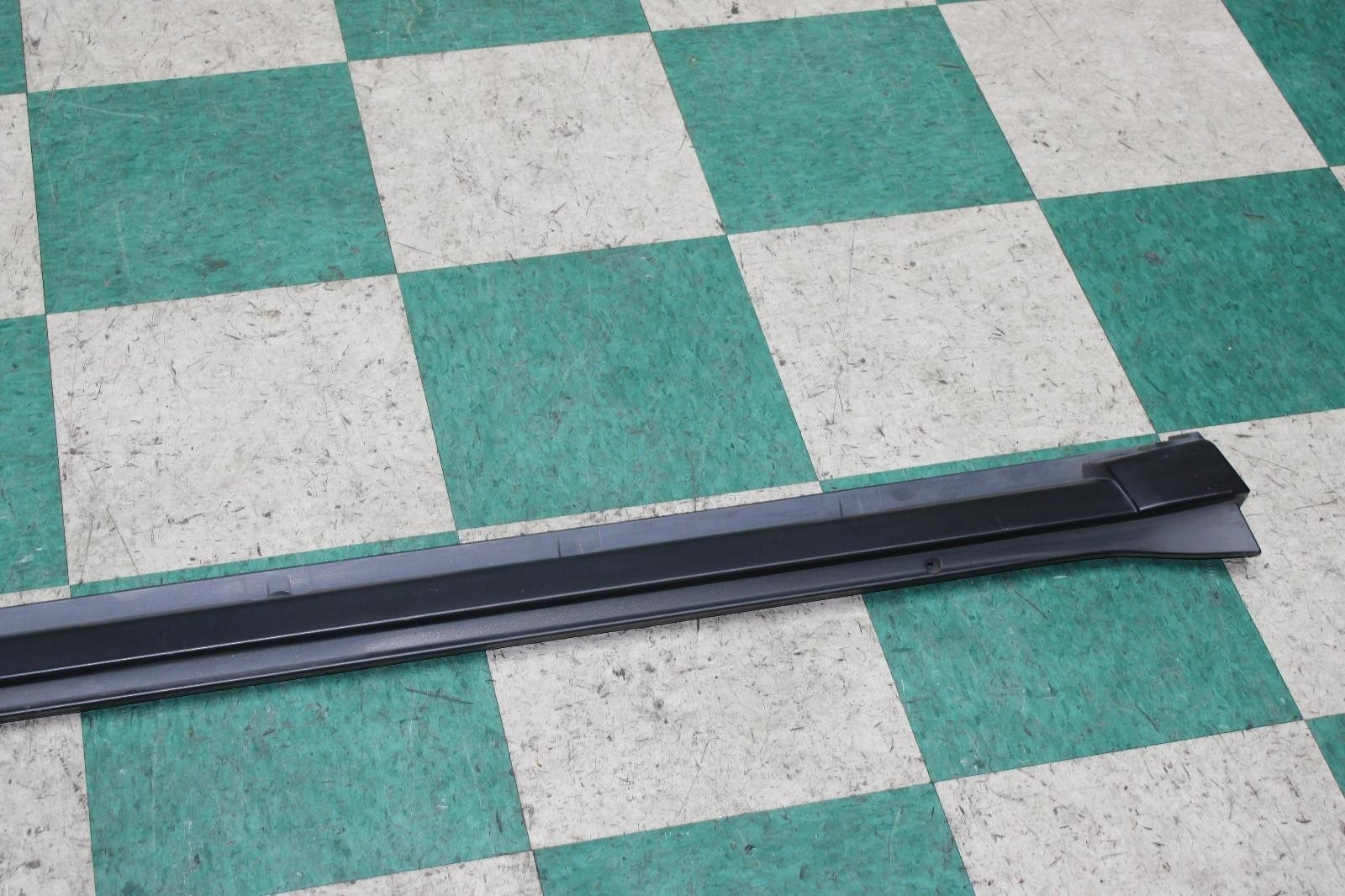 10-24 4 Runner Black Passenger Right RH Side Skirt Rocker Molding Unit OEM OE OE