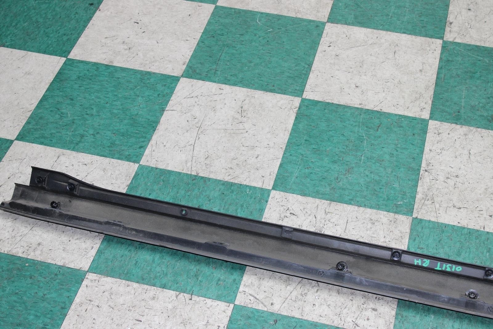 10-24 4 Runner Black Passenger Right RH Side Skirt Rocker Molding Unit OEM OE OE