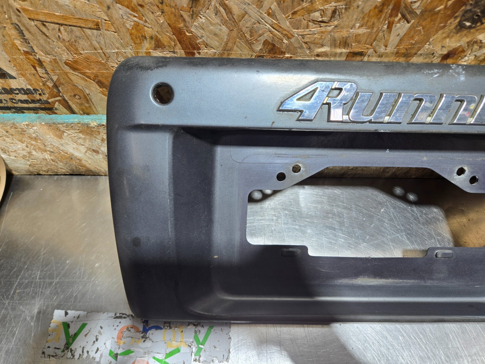 9602 TOYOTA 4RUNNER REAR HATCH LICENSE PLATE BRACKET HOLDER TRIM PANEL GREY OEM