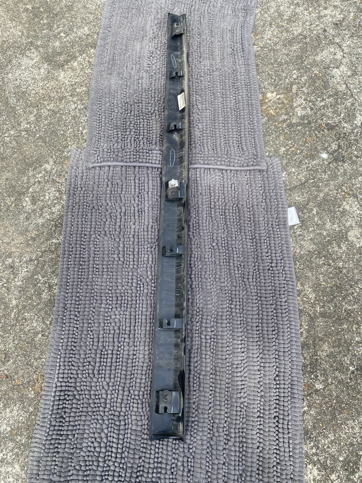 13-19 Lincoln MKZ Driver Side LH Front Door Lower Exterior Molding Trim Black