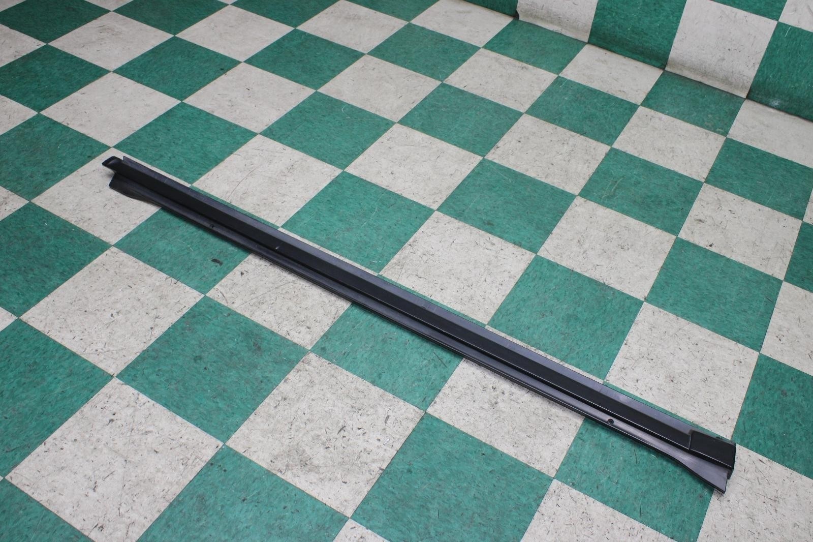 10-24 4 Runner Black Passenger Right RH Side Skirt Rocker Molding Unit OEM OE OE