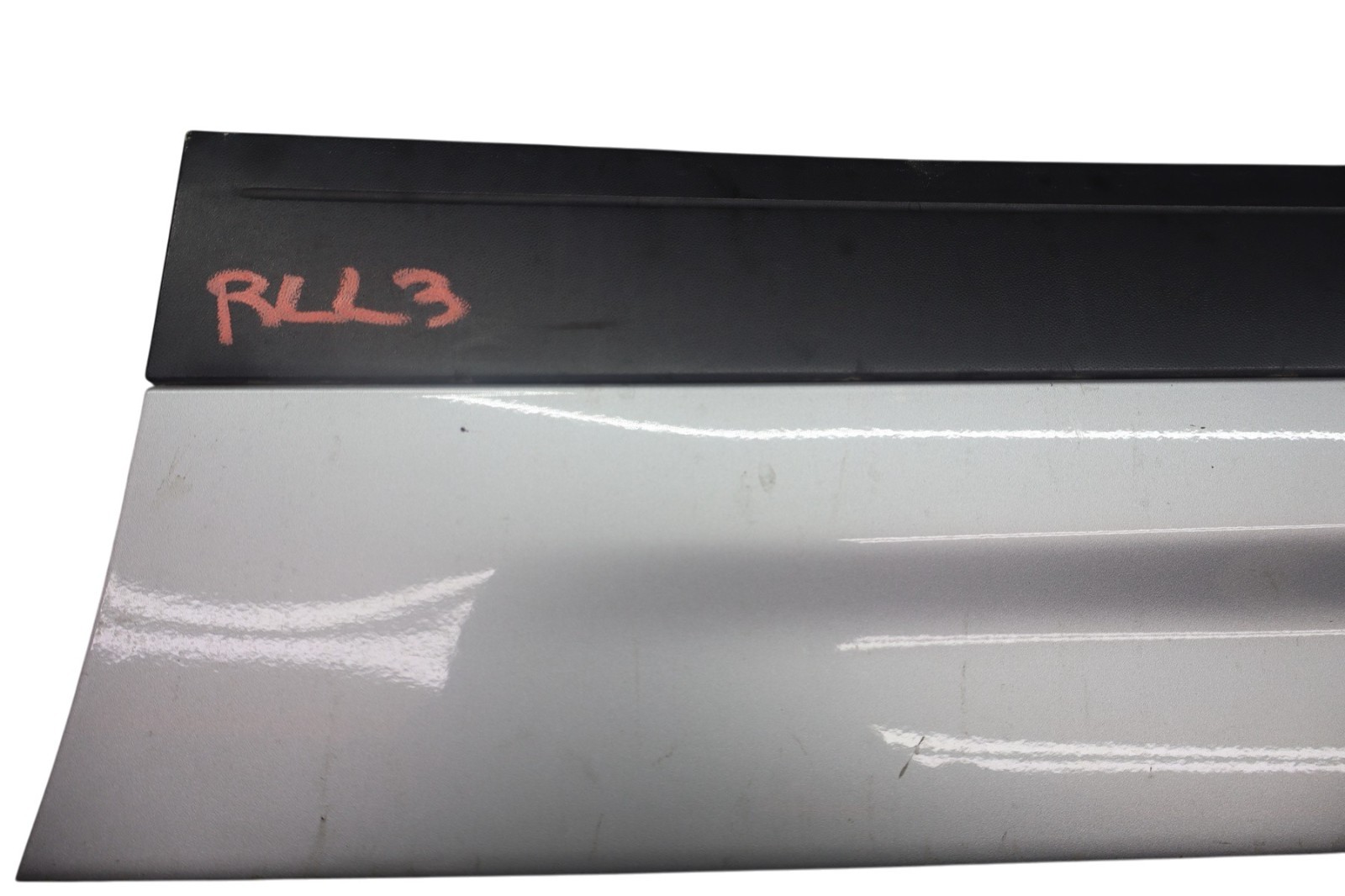 11-18 Porsche Cayenne 958 Rear Left Driver Side Lower Door Molding 7P5837787 OEM