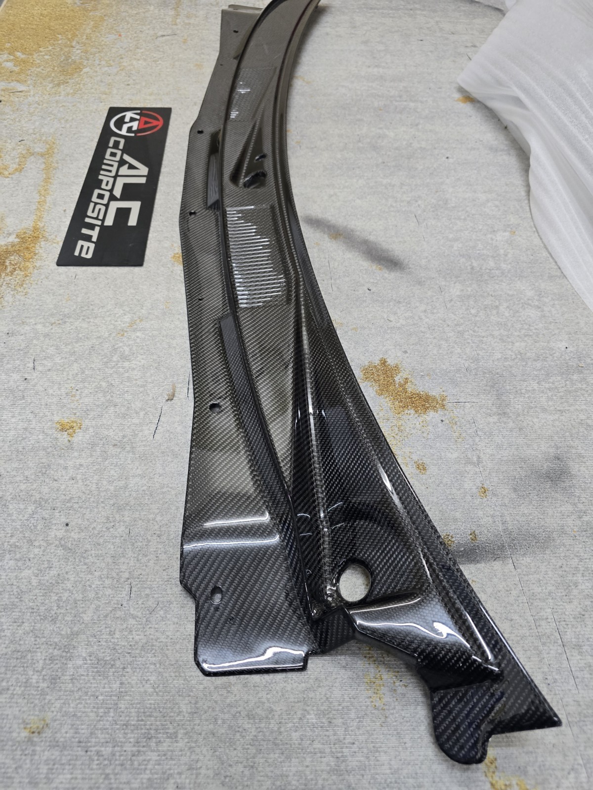 Fit for USDM LHD Nissan Silvia S15/S14/200sx Dry Carbon Wiper Cowl