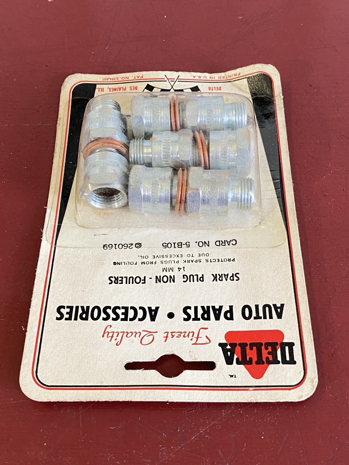 VINTAGE 14MM SPARK PLUG SYSTEM ACCESSORY SET OF 8 SERVICE STATION DISPLAY