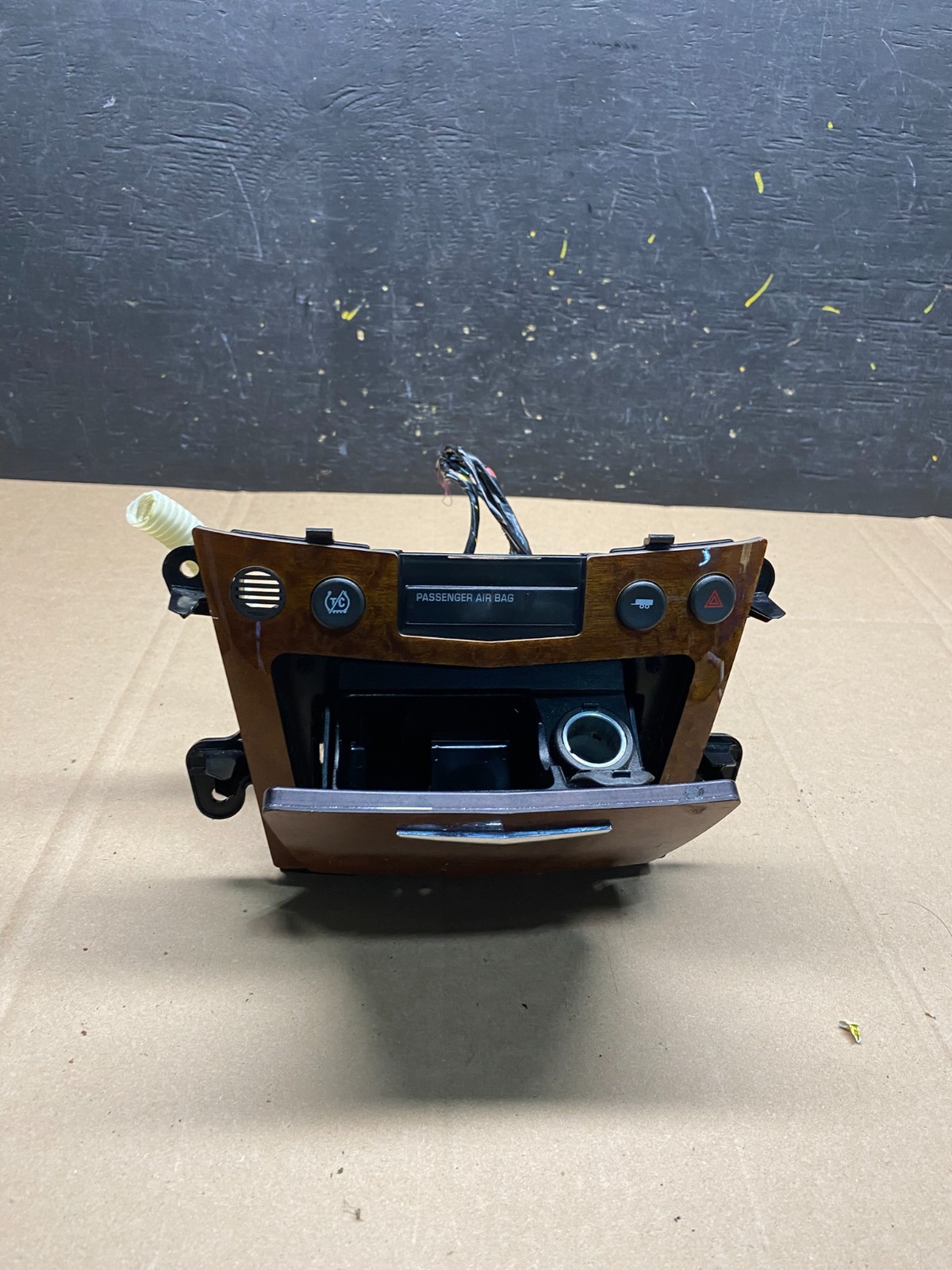 2007-2009 Cadillac SRX Ashtray Lighter Tray Compartment Center Console R8712 DG