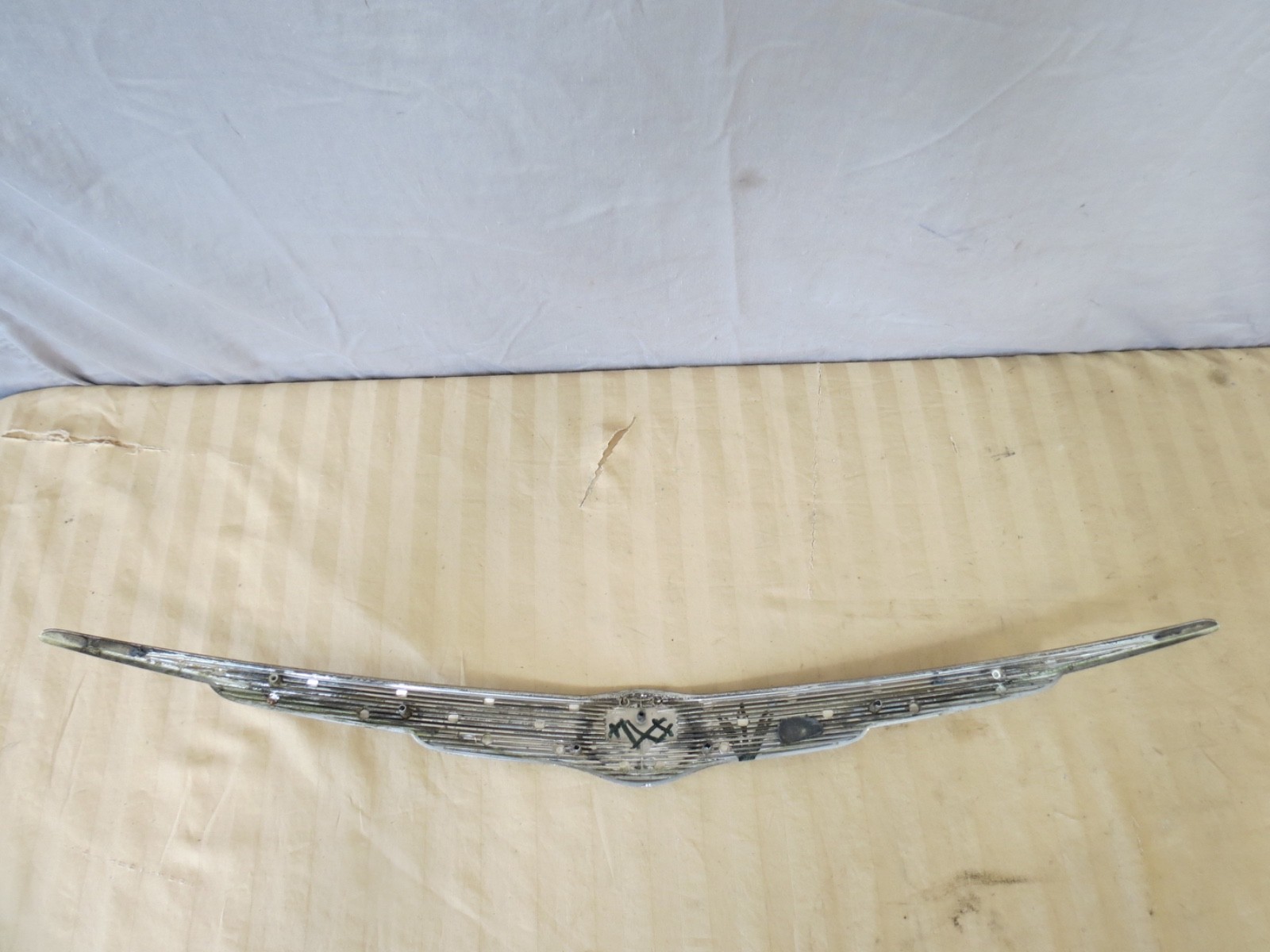 04-08 Chrysler Crossfire Front Hood Molding Trim Panel CENTER BAR Chrome OEM