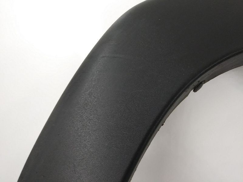 SILVRDO25 2005 Fender Moulding Driver Rear Black Text. 352471