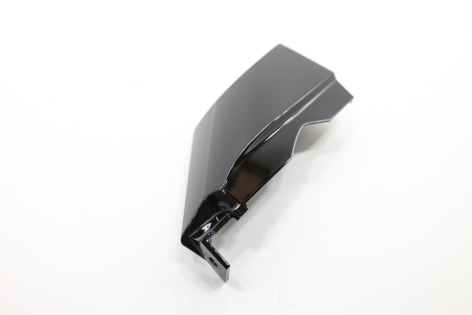 2023-2026 VINFAST VF 8 FRONT WINDSHIELD LEFT SIDE MOLDING COVER OEM BEX30006230