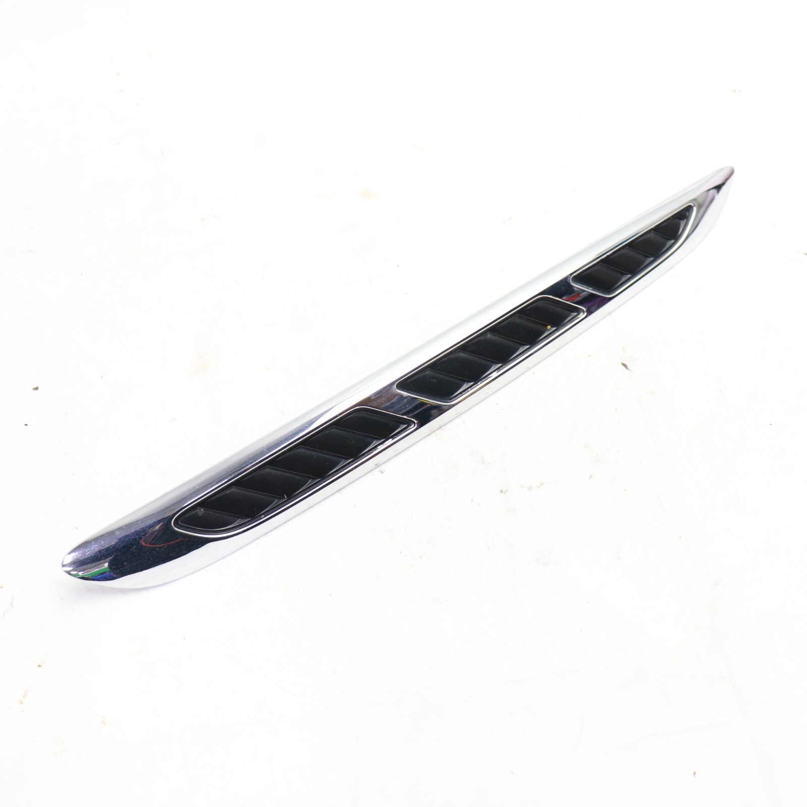 2008 – 2012 Buick Enclave Hood Grille Molding Trim Front RH 25867284 Chrome OEM