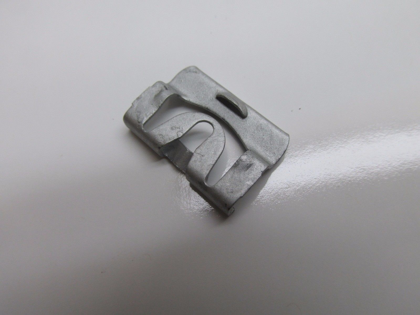 1968-1972 OLDS CUTLASS REAR WINDOW GLASS MOLDING CLIPS SET FOR TRIM SET OF 20