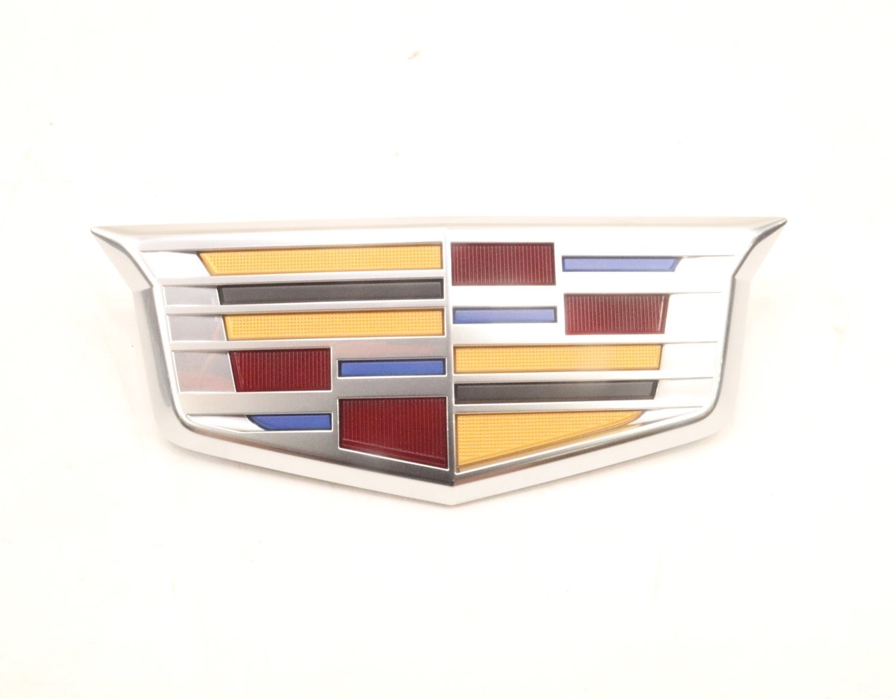 NEW OEM GM Rear Liftgate Emblem 84696094 Cadillac XT4 SUV 2019-2025