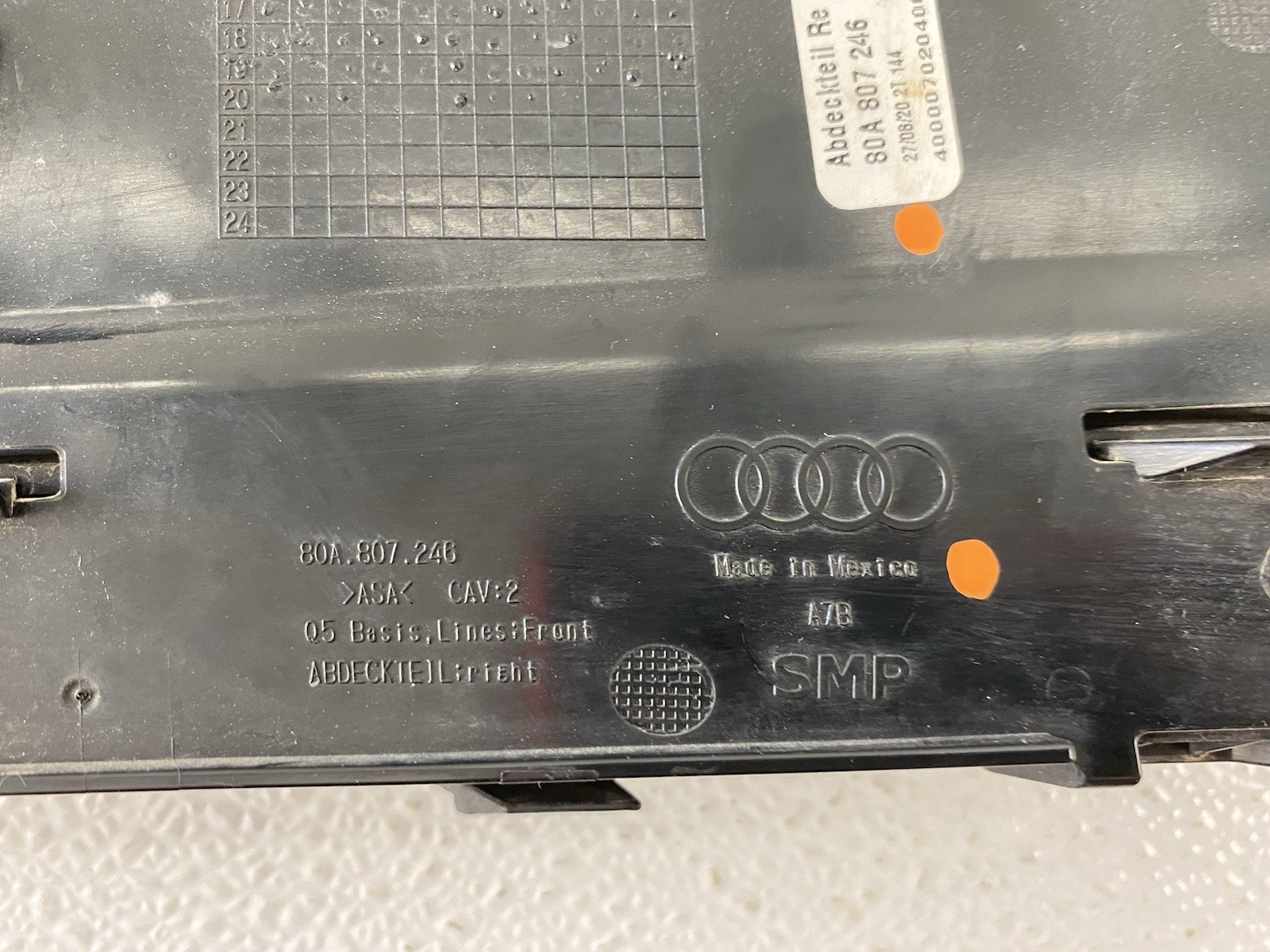 OEM 2018-2020 Audi Q5 Bumper Insert Cover 80A807246 80A.807.246 – Right