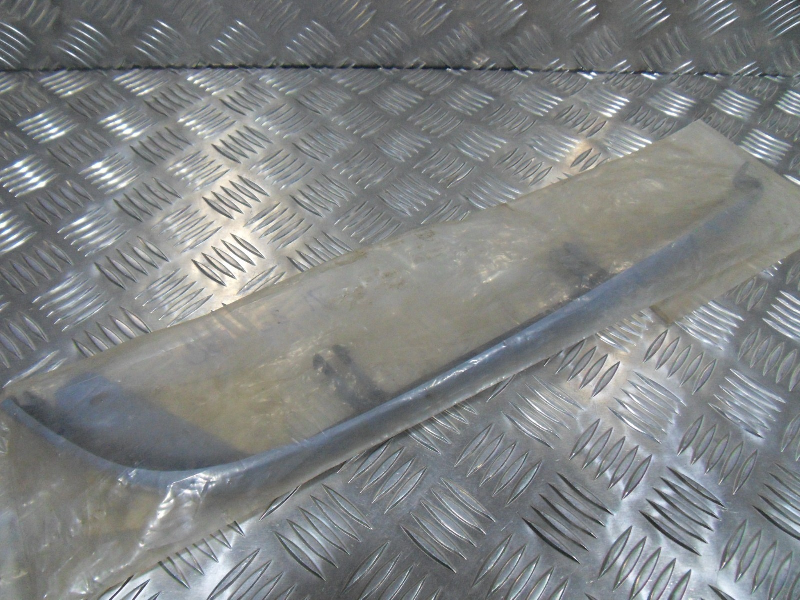 Rover 214 Mk2 Front right lower headlight trim finisher panel 1989 to 1992 NOS
