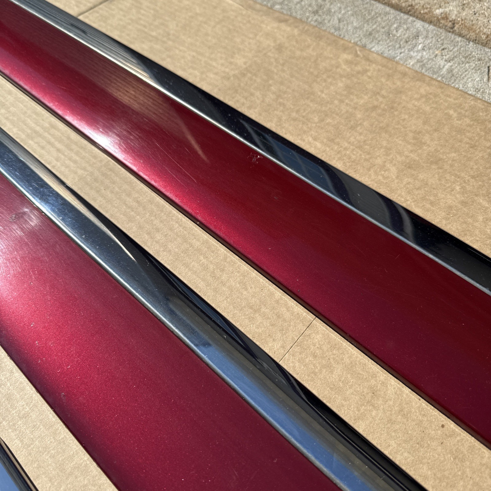 07-14 Tahoe Suburban Door Molding Trim Set Complete Front Rear 4 Pieces Red OEM