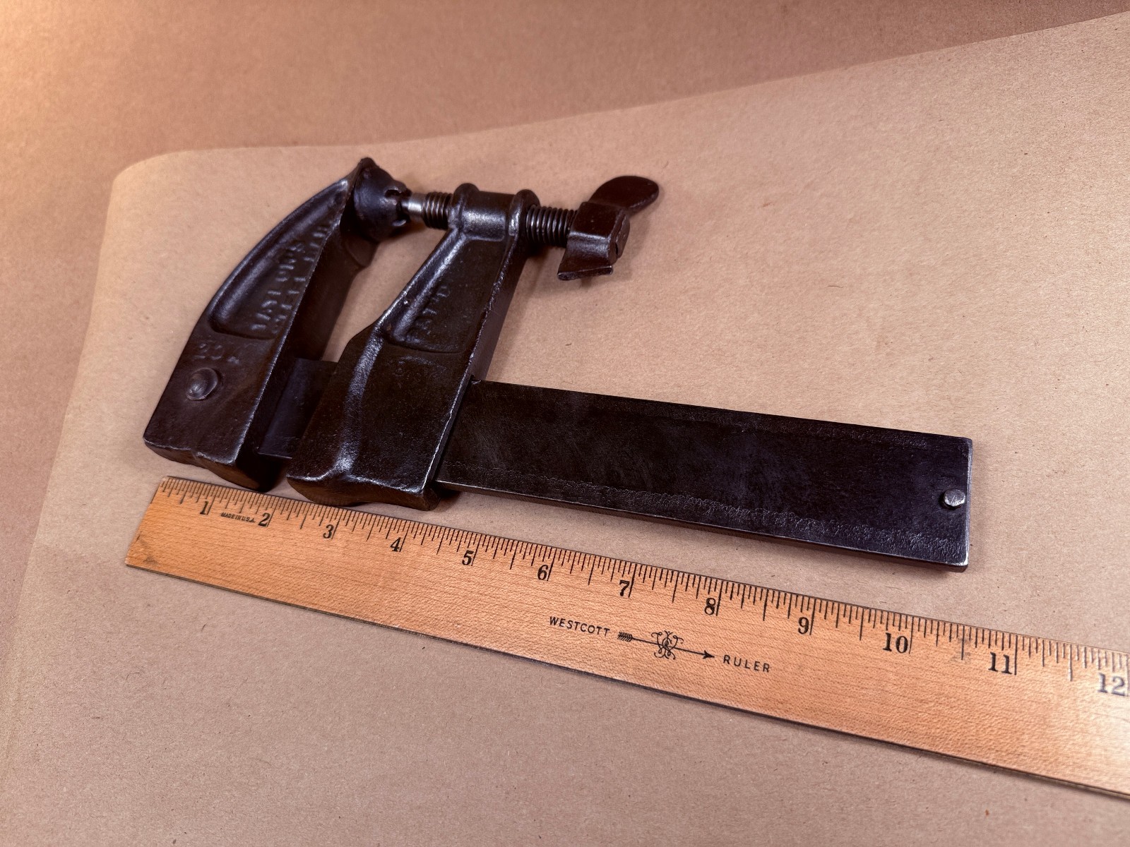 VINTAGE TAYLOR NO.20 A/B SLIDING STEEL BAR CLAMP 3-1/2″ DEPTH – Opens 6-1/2″
