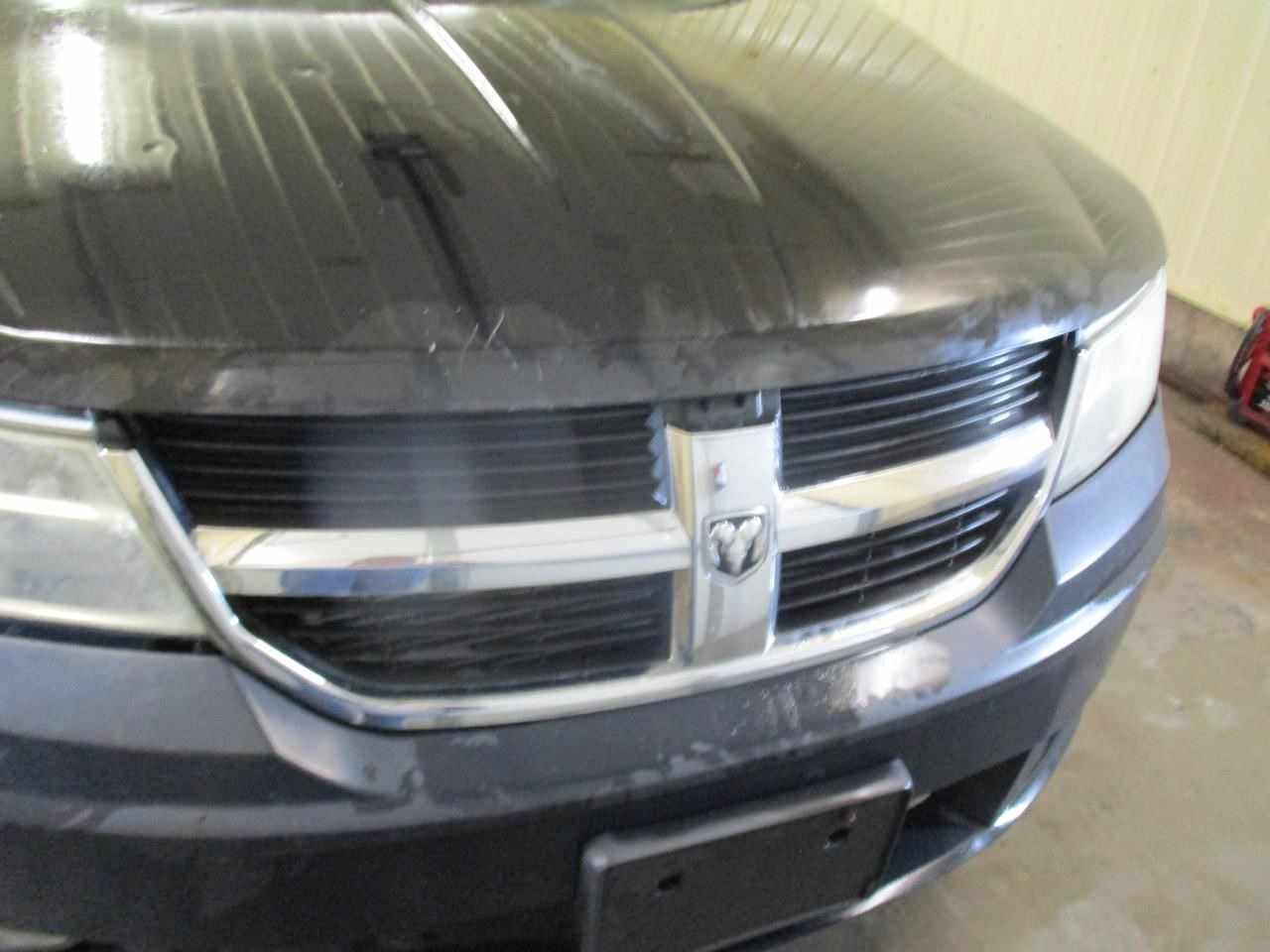 (LOCAL PICKUP ONLY) JOURNEY 2012 Rocker Panel Moulding 1743708