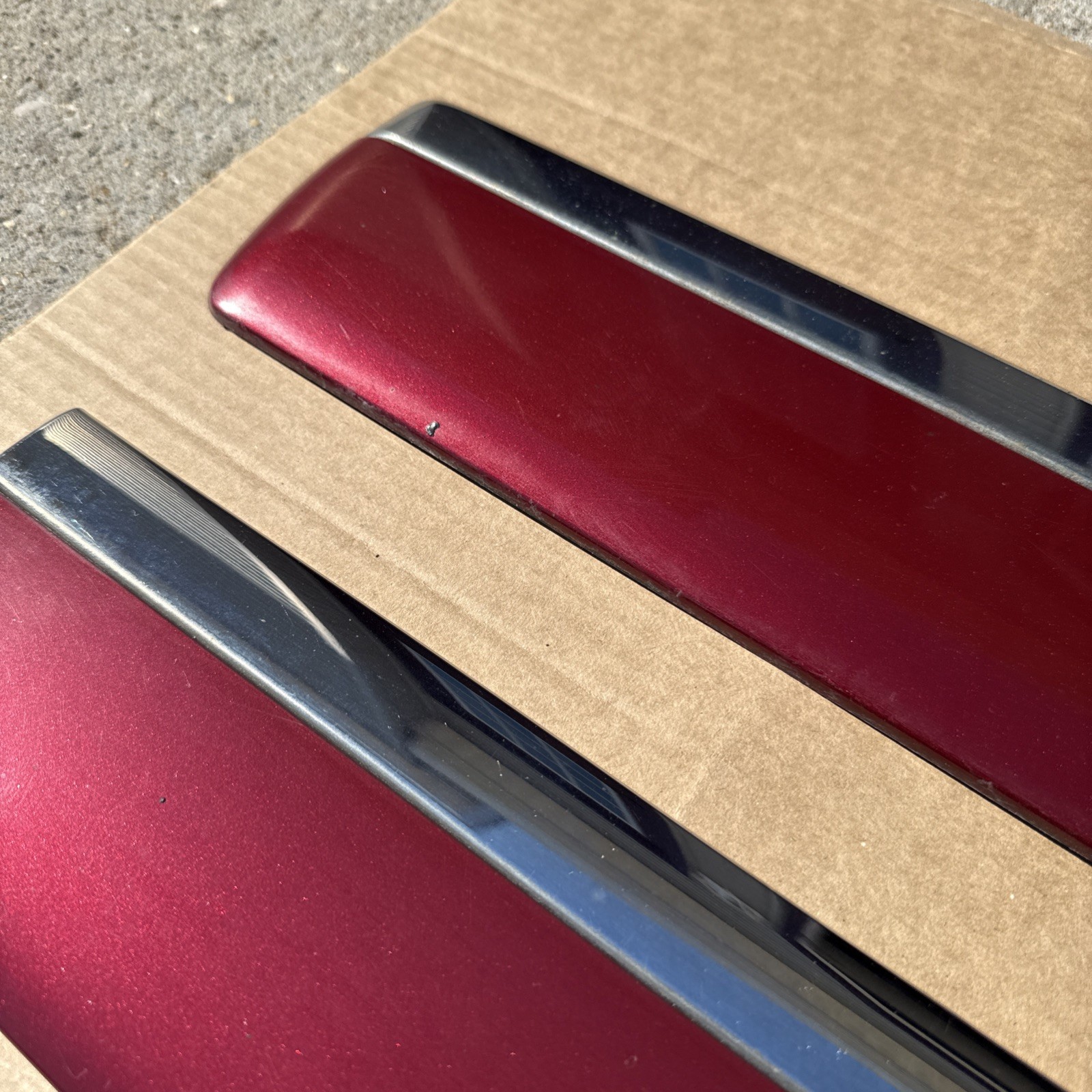 07-14 Tahoe Suburban Door Molding Trim Set Complete Front Rear 4 Pieces Red OEM