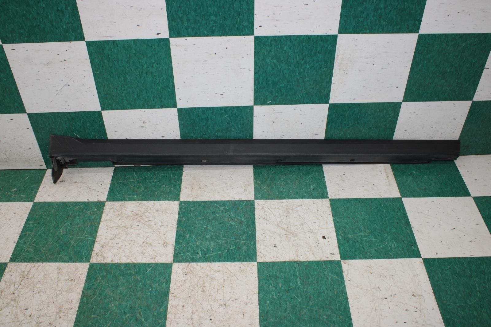 16-20 Sorento Black Passenger Right RH Side Skirt Rocker Molding Trim Unit OEM