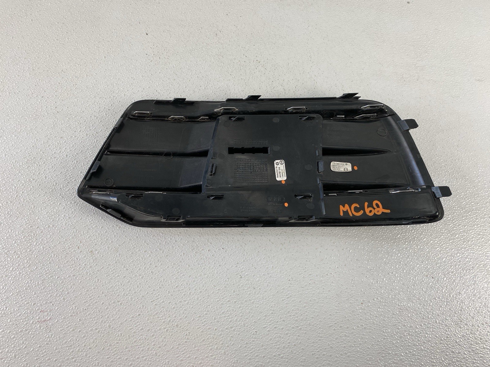 OEM 2018-2020 Audi Q5 Bumper Insert Cover 80A807246 80A.807.246 – Right