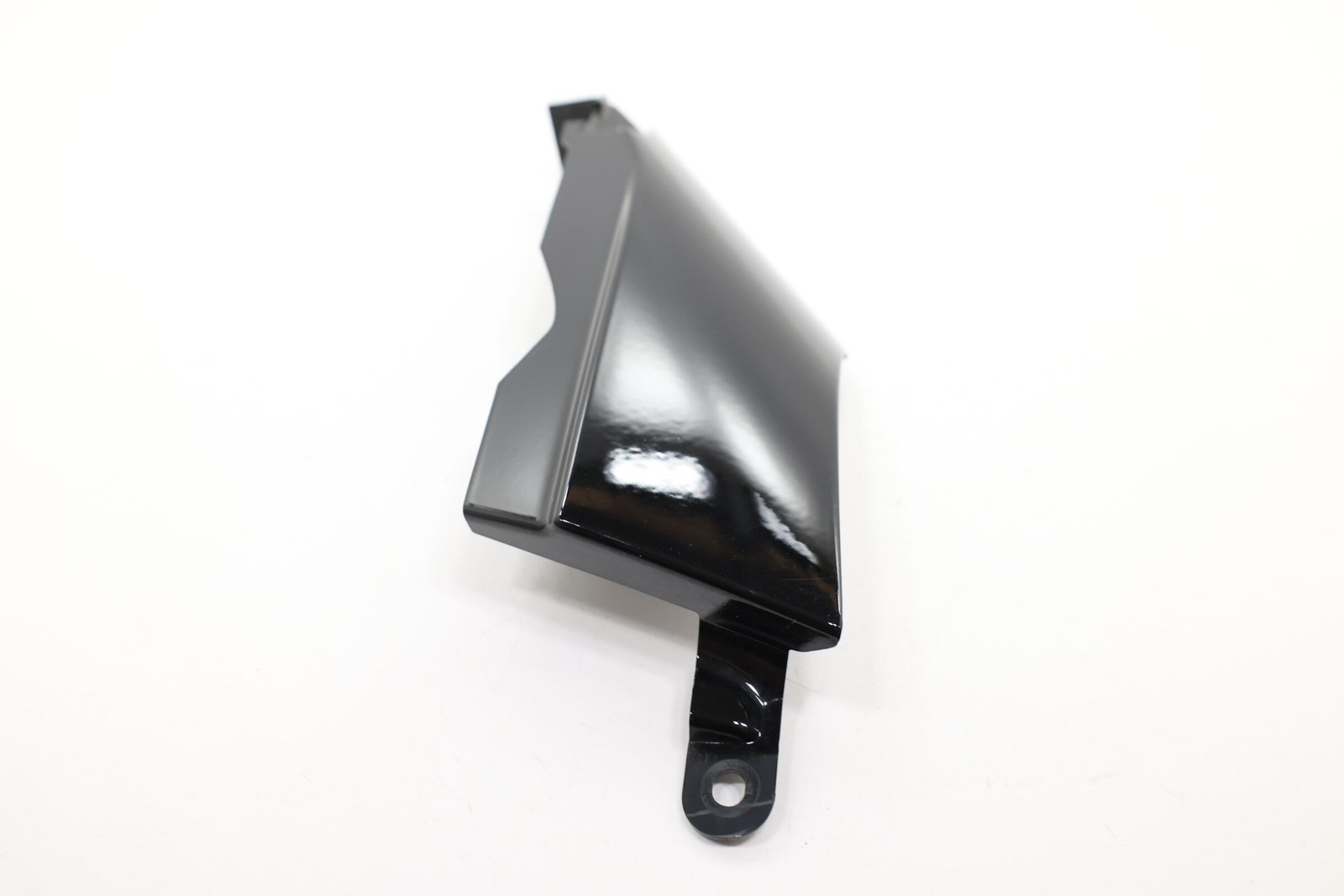 2023-2026 VINFAST VF 8 FRONT WINDSHIELD LEFT SIDE MOLDING COVER OEM BEX30006230