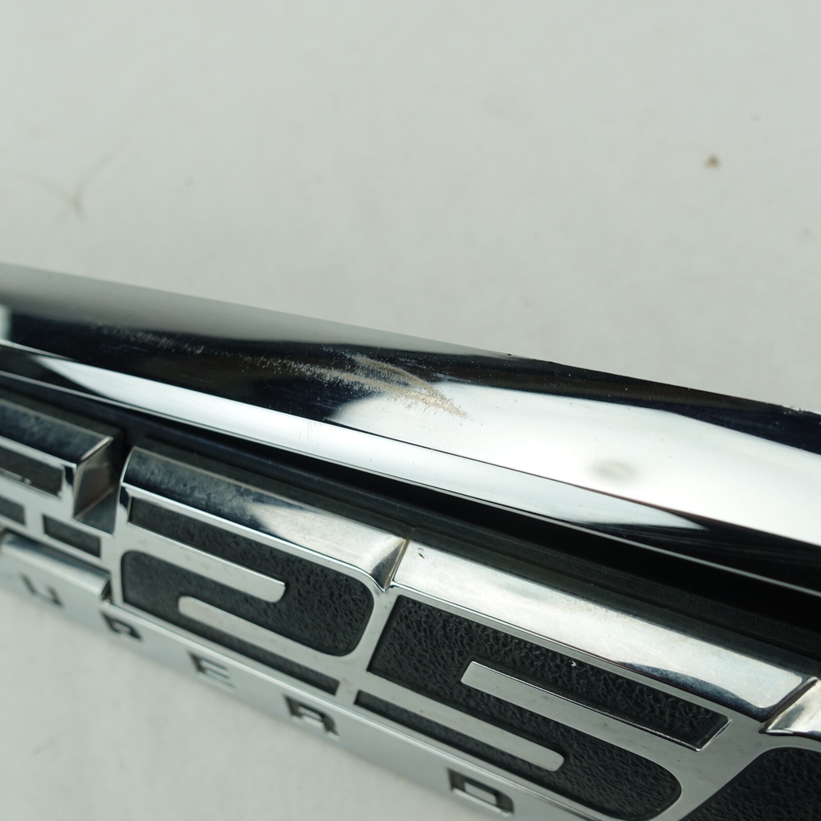 2011 2012 2013 2014 15 Ford F250 XLT Driver Left Fender Vent Emblem Logo
