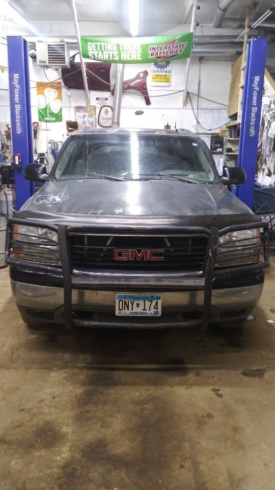 Rear Passenger Exterior Pillar Molding 15764014 Fits 00-06 TAHOE