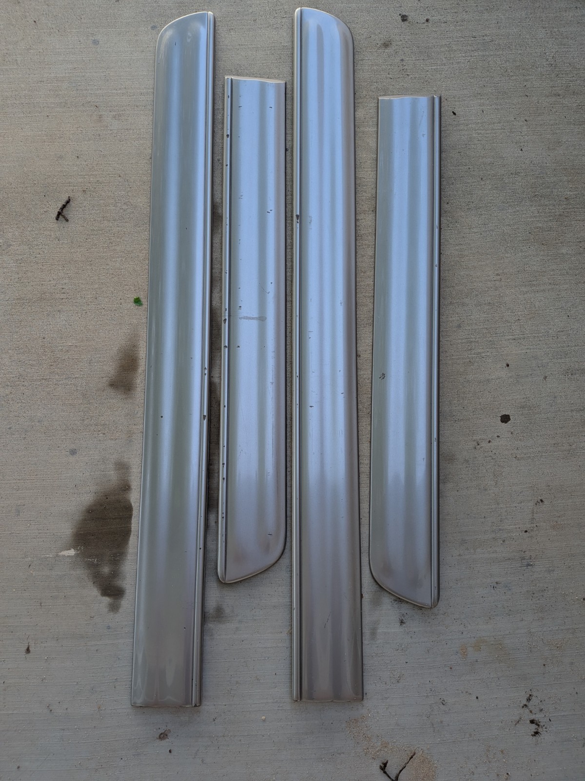 01-07 Toyota Sequoia Door Body Side Molding Full Set 4pc Silver 1D6 OEM