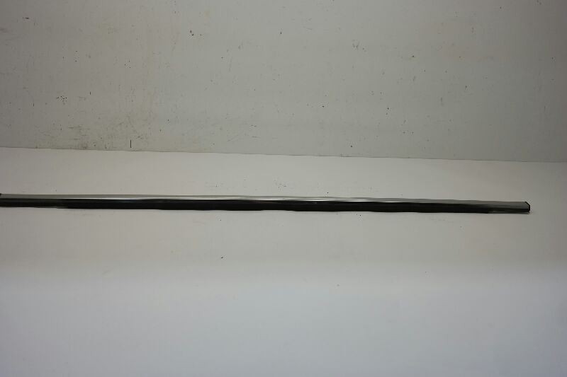 2008 09 10 CHRYSLER TOWN COUNTRY RH RIGHT FRONT PASS DOOR WINDOW CHROME MOLDING