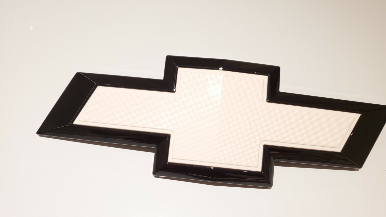2019-2021 Chevrolet Silverado 1500 Bowtie Front Grille Emblem Gloss black white